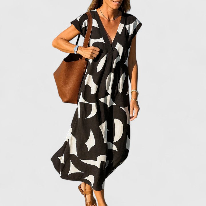 Koralia | Sofistikované šaty s V výstřihem