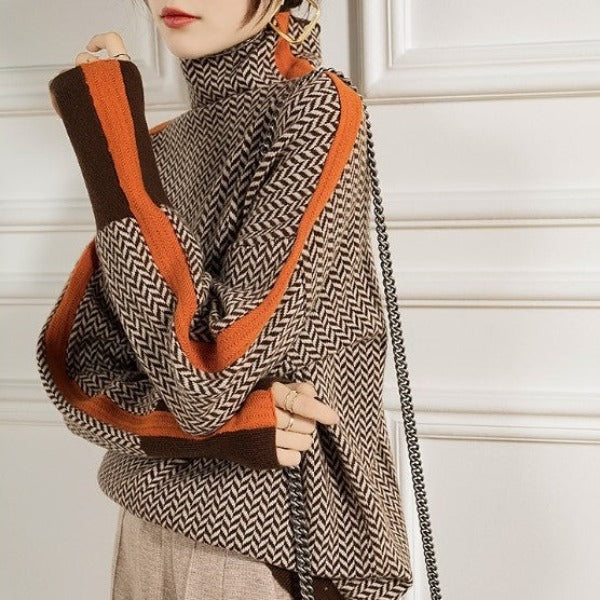 Malou | Svetřík s vysokým límcem a výraznými kontrastními pruhy